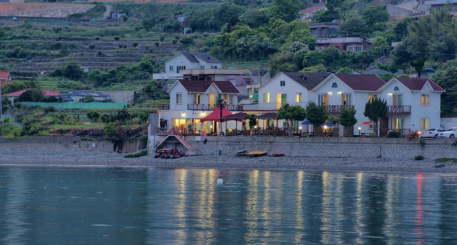 Bada World Pension Geoje Exterior photo